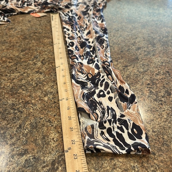 Free People Printed Layer Long Sleeve Top With Hood Faded Leopard Combo Size XL - Picture 14 of 15